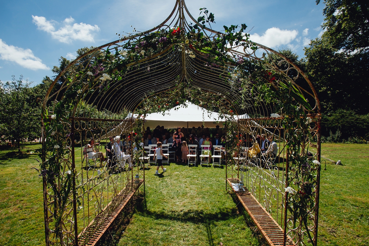 4 A fun summer disco wedding