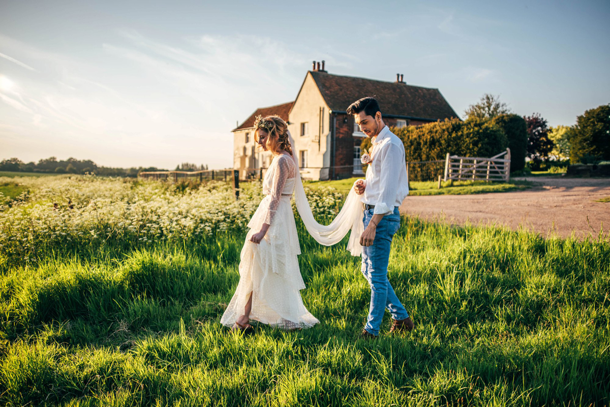 104 Whisky and roses bridal editorial - Whisky and Roses: A Delightful Barn Wedding Editorial 104 Whisky and roses bridal editorial