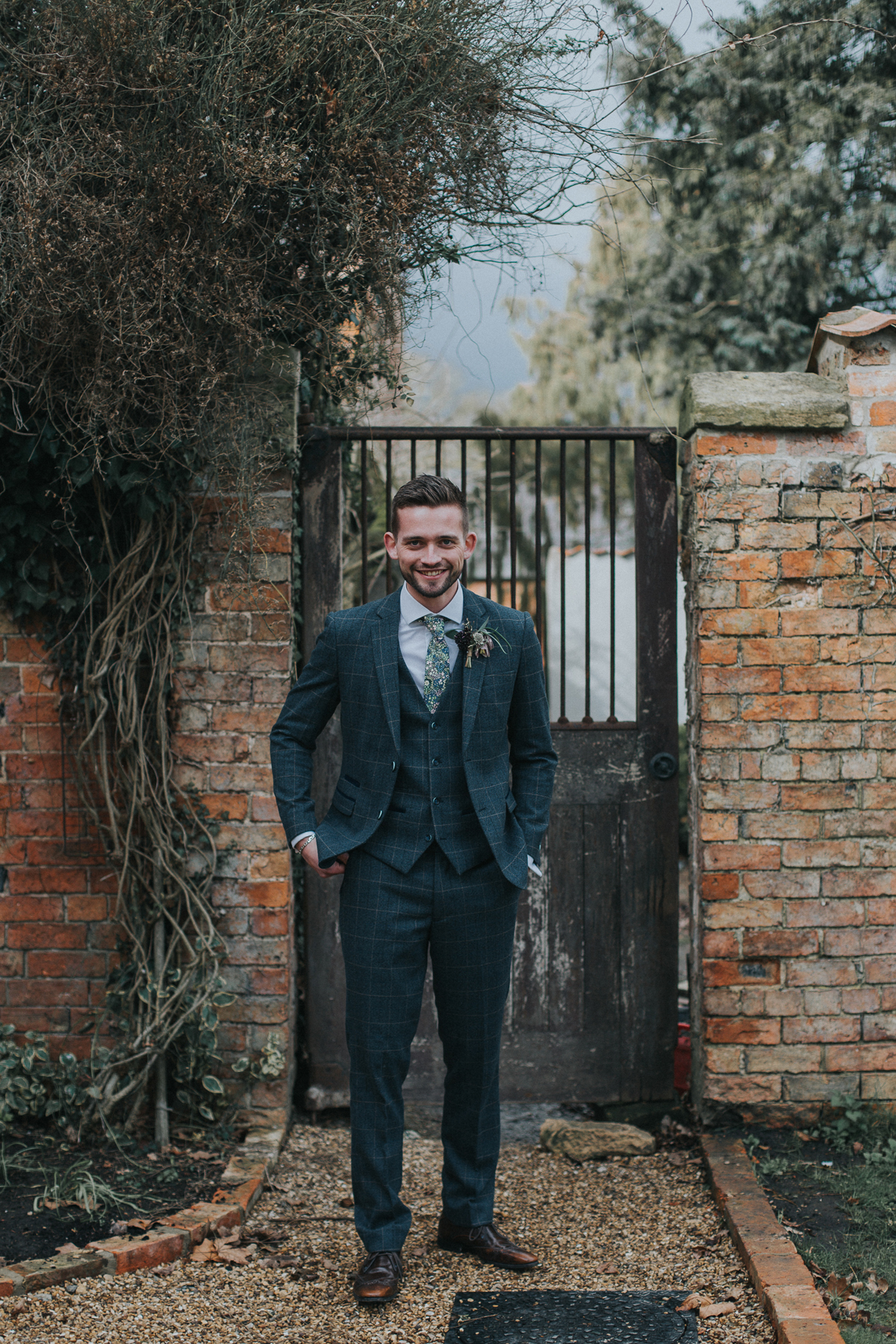 11 A celestial and Ultra Violet Pantone colour of the year 2018 inspired wedding editorial