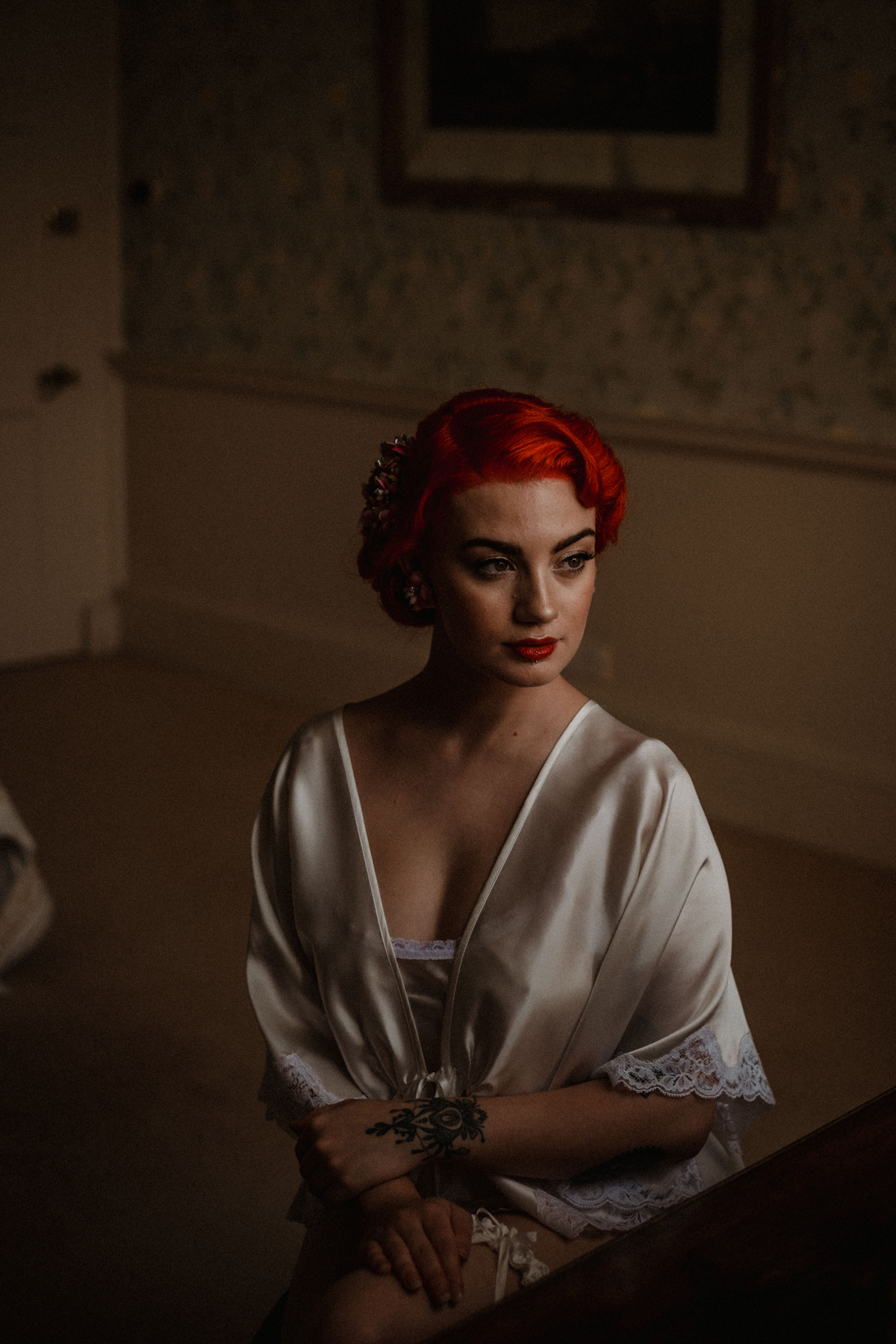 116 Tasteful elegant and glamorous retro inspired bridal boudoir
