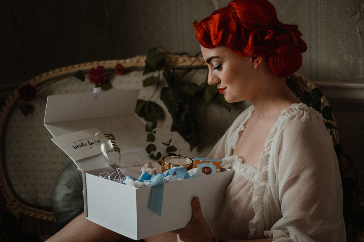 129 Tasteful elegant and glamorous retro inspired bridal boudoir