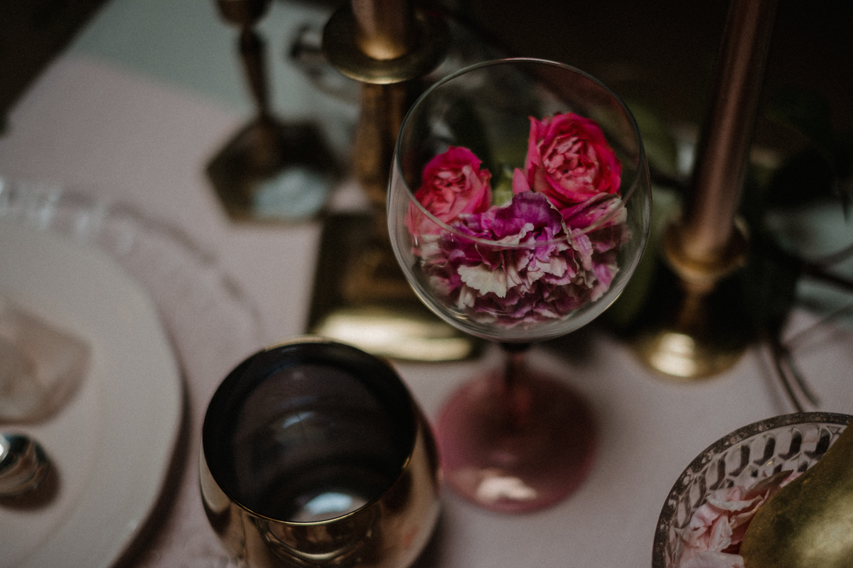 17 Tasteful elegant and glamorous retro inspired bridal boudoir