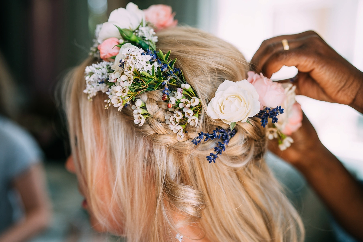 2 A beautiful summery Midsummer Nights Dream inspired wedding