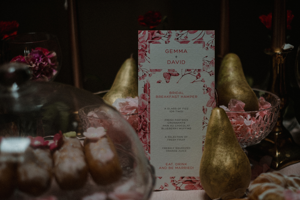 20 Tasteful elegant and glamorous retro inspired bridal boudoir