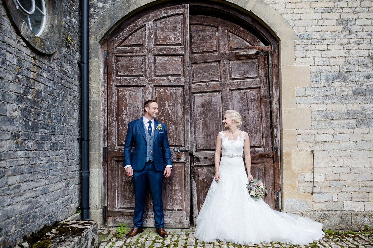23 An elegant Pronovias gown for a classic country house wedding