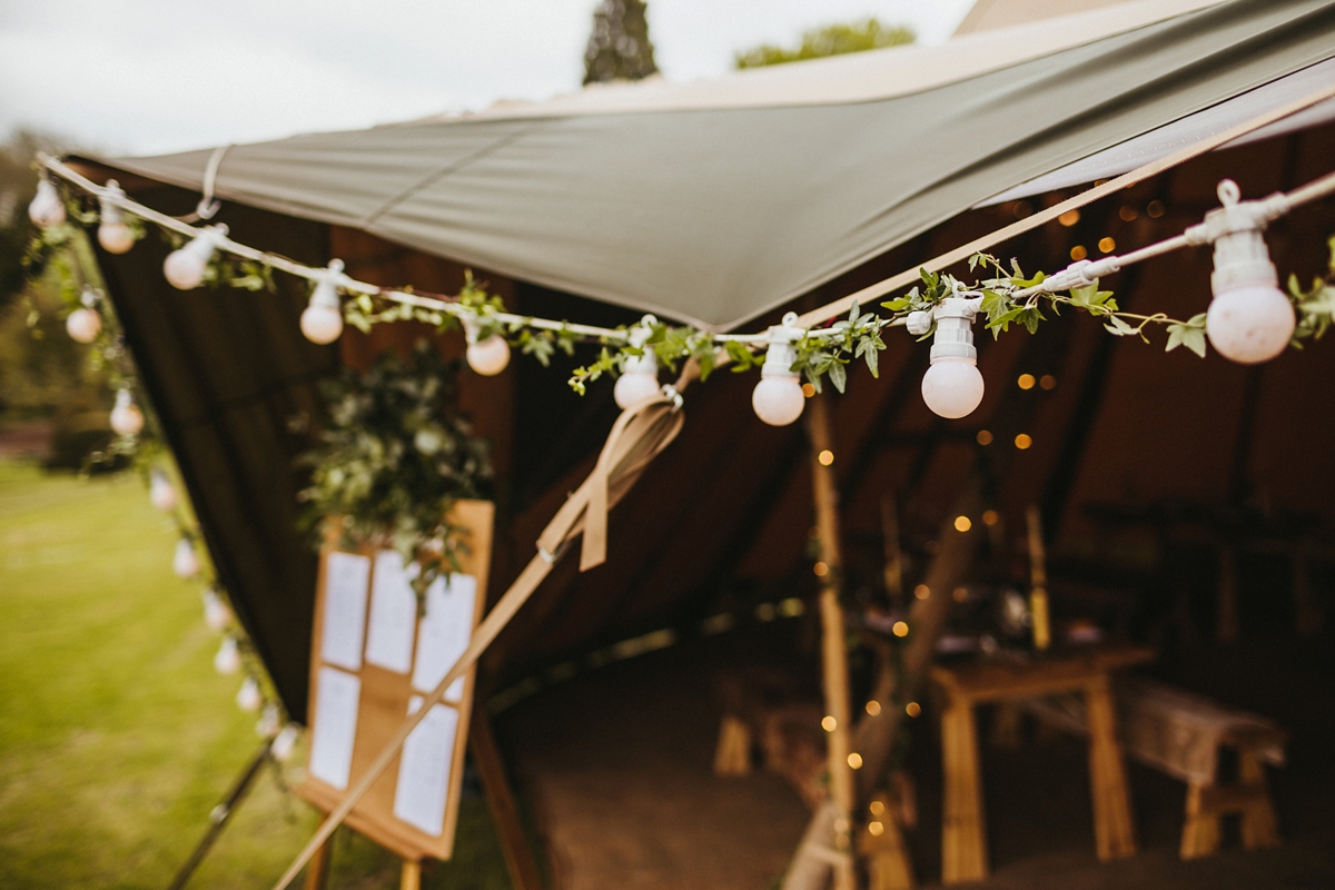 26 A Charlie Brear bride for a country house tipi wedding