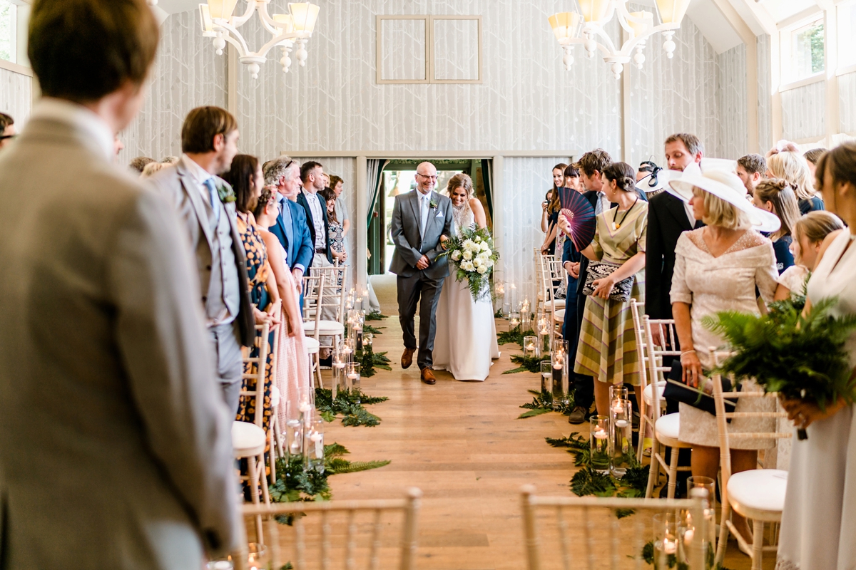 26 Jesus Peiro separates for a stylish and modern country house wedding