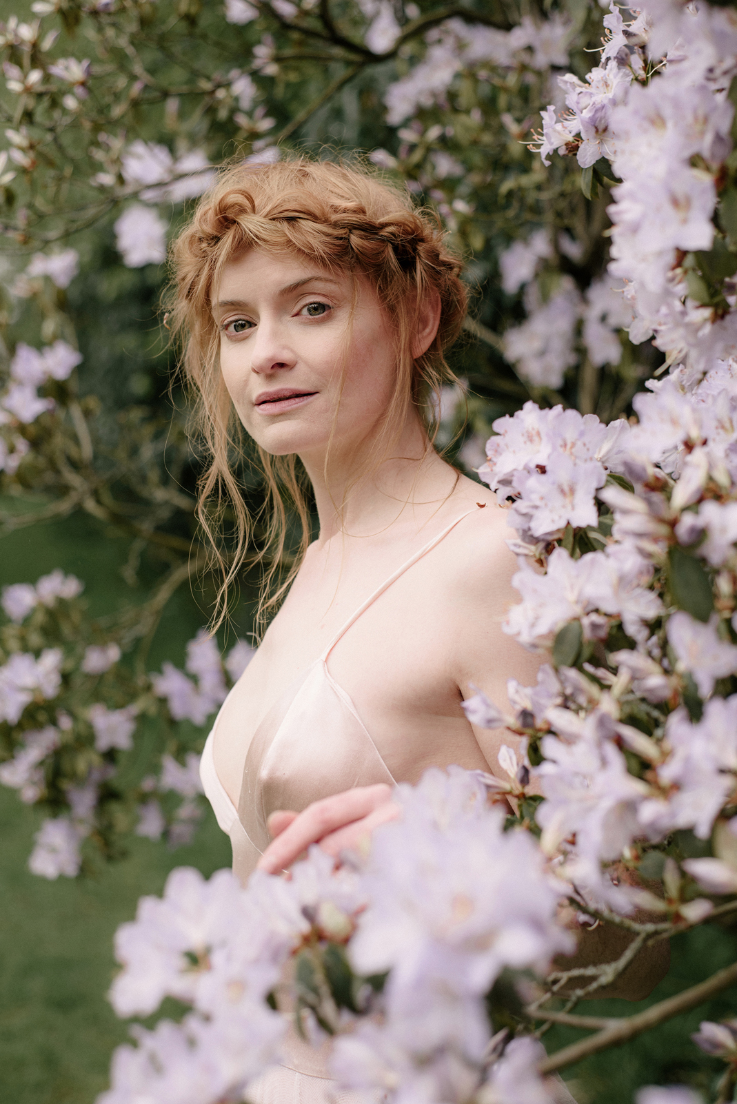 29 Dreamy pale pink wedding dress and mother earth inspired editorial