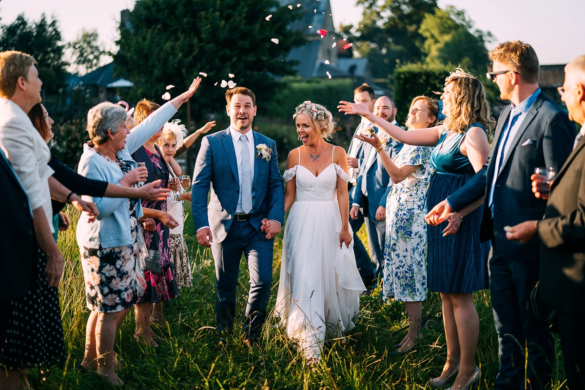 35 A beautiful summery Midsummer Nights Dream inspired wedding