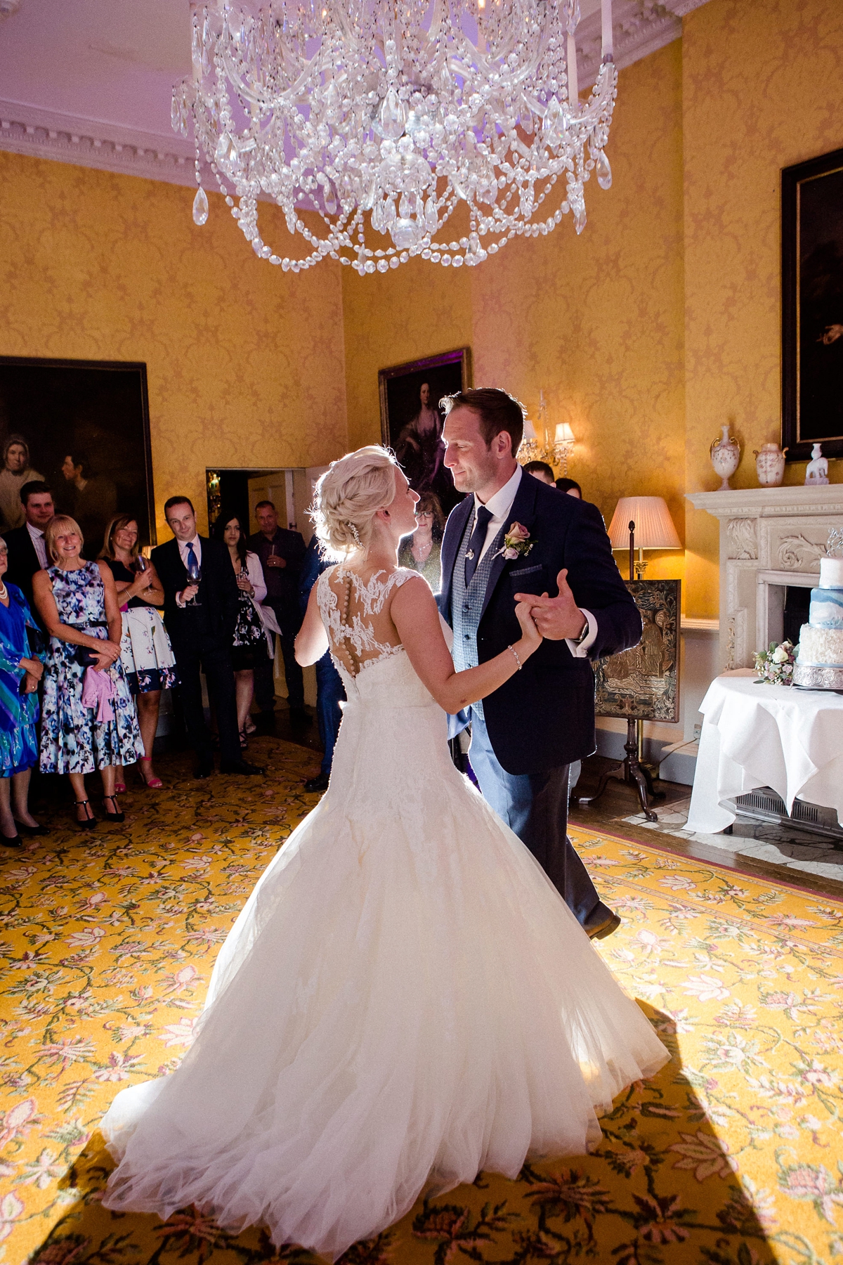 36 An elegant Pronovias gown for a classic country house wedding