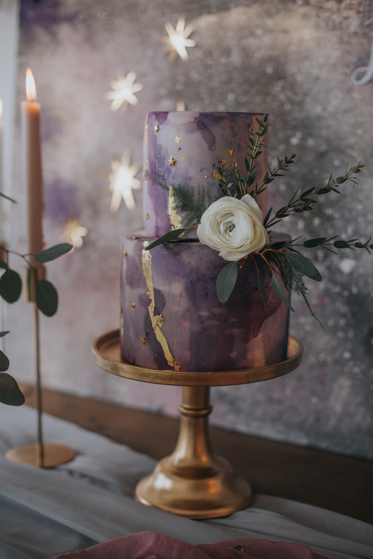 7 A celestial and Ultra Violet Pantone colour of the year 2018 inspired wedding editorial