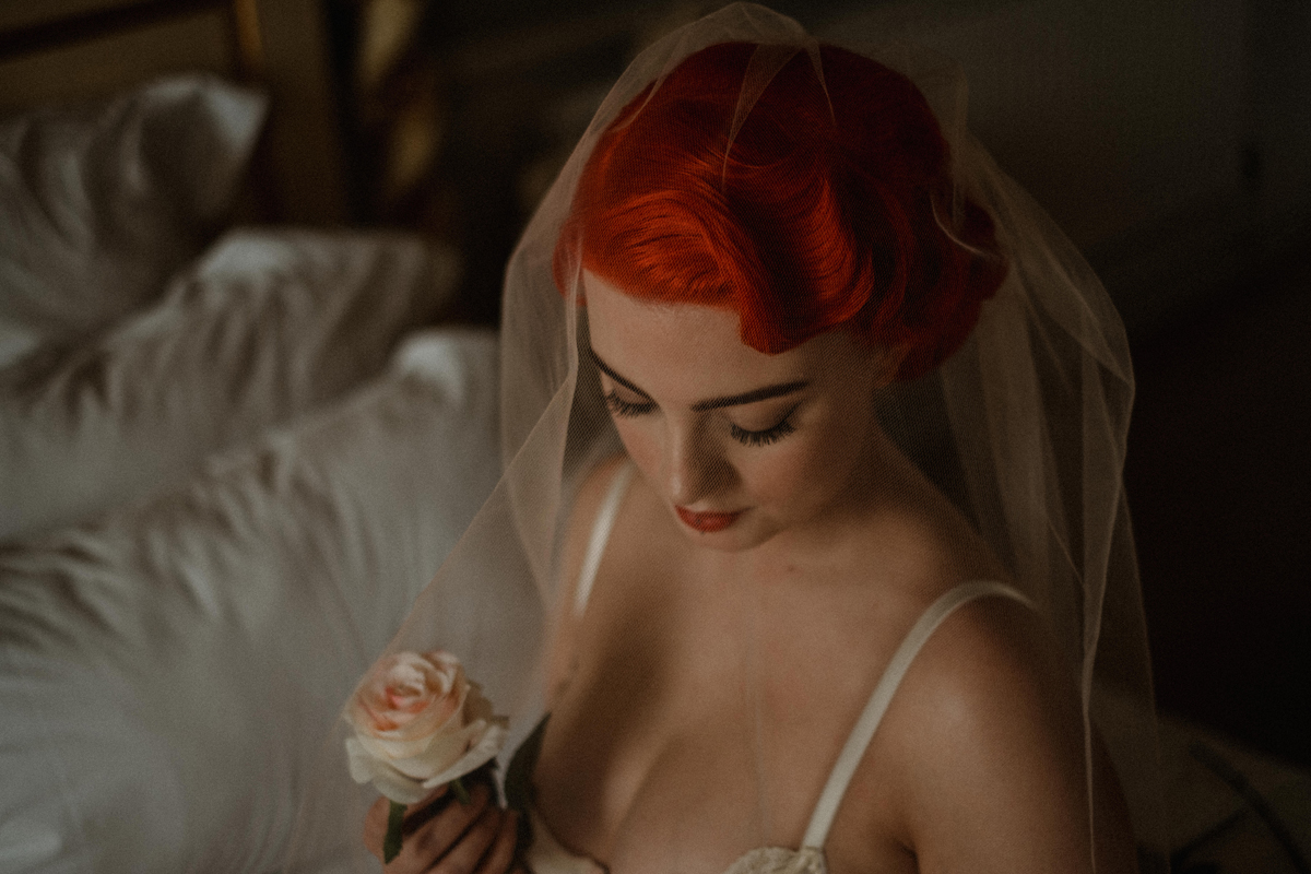 70 Tasteful elegant and glamorous retro inspired bridal boudoir