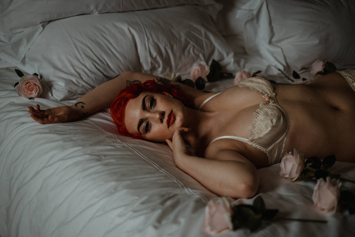 78 Tasteful elegant and glamorous retro inspired bridal boudoir