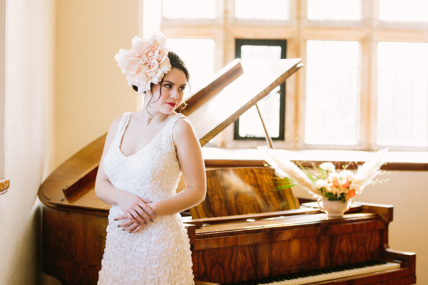 Peach Elegant Country House Wedding Inspiration for the Modern Classic Bride