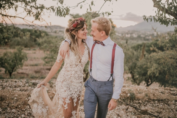 A Daring Rubén Hernández Gown for a Bohemian and Nature Inspired Wedding in Alicante