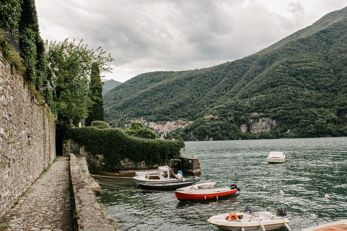 1 A Monique Lhuillier gown for a romantic summer villa wedding on Lake Como in Italy