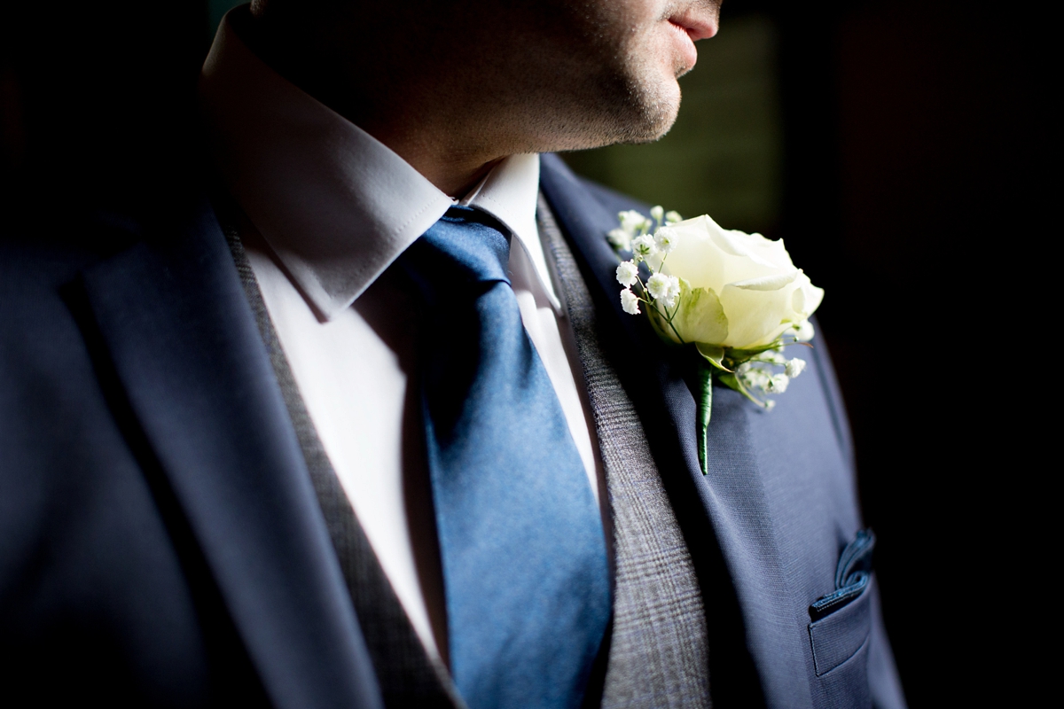 11 A Pronovias gown for a beautiful blue wedding - Pronovias Elegance for a Stylish Navy Blue and Gold Winter Wedding 11 A Pronovias gown for a beautiful blue wedding