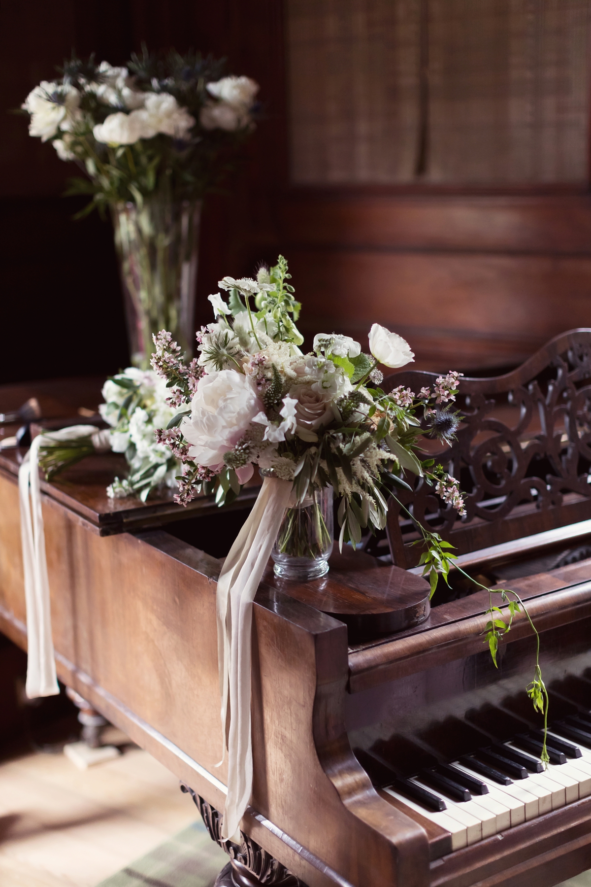 15 A Galia Lahav gown and accents of marble and gold for a scottish castle wedding