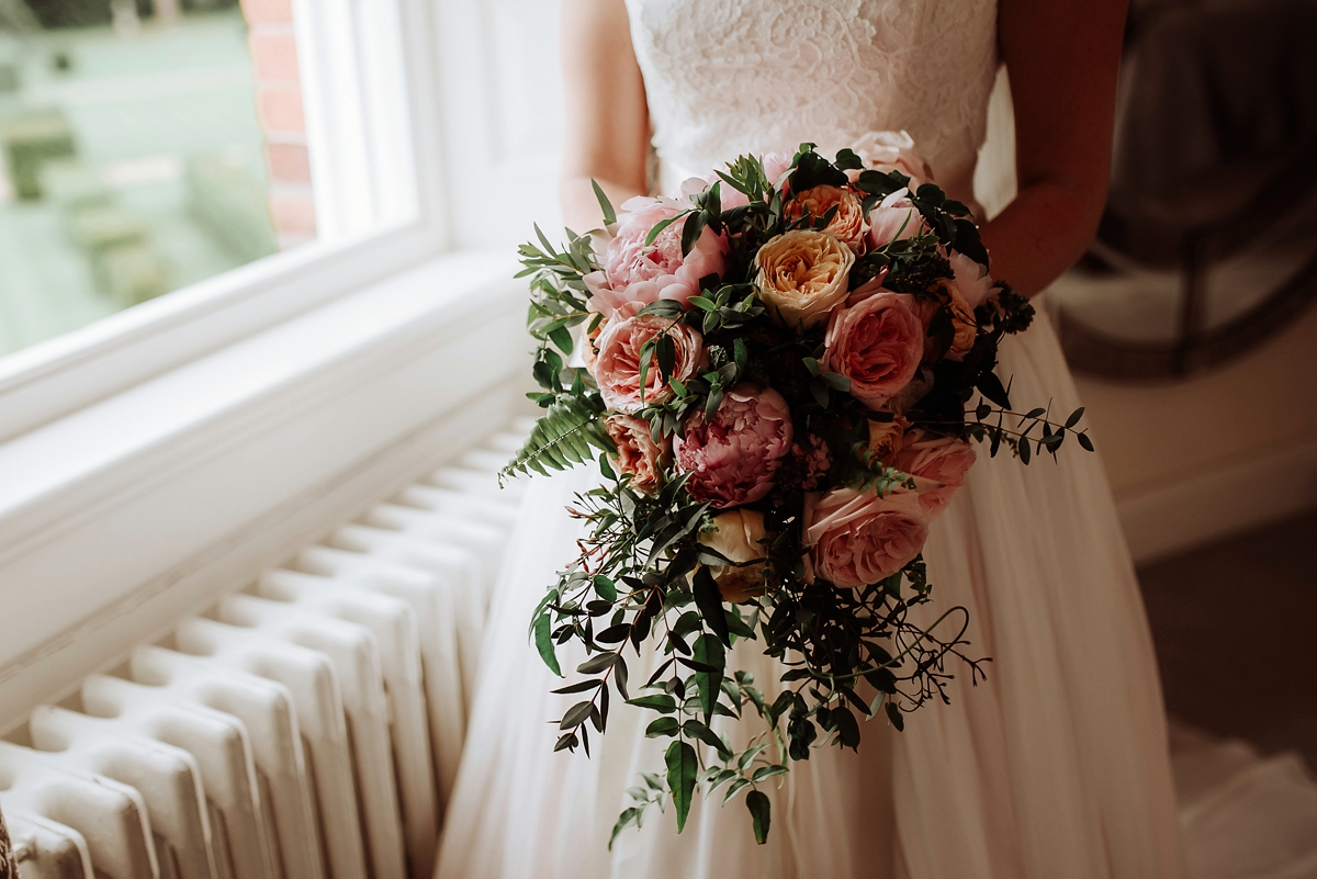 15 A Naomi Neoh bride and her romantic English Cheshire country house wedding