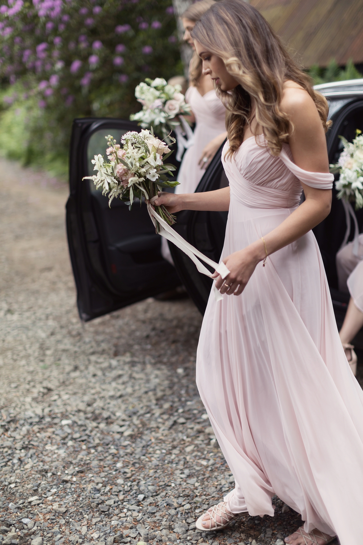 21 A Galia Lahav gown and accents of marble and gold for a scottish castle wedding