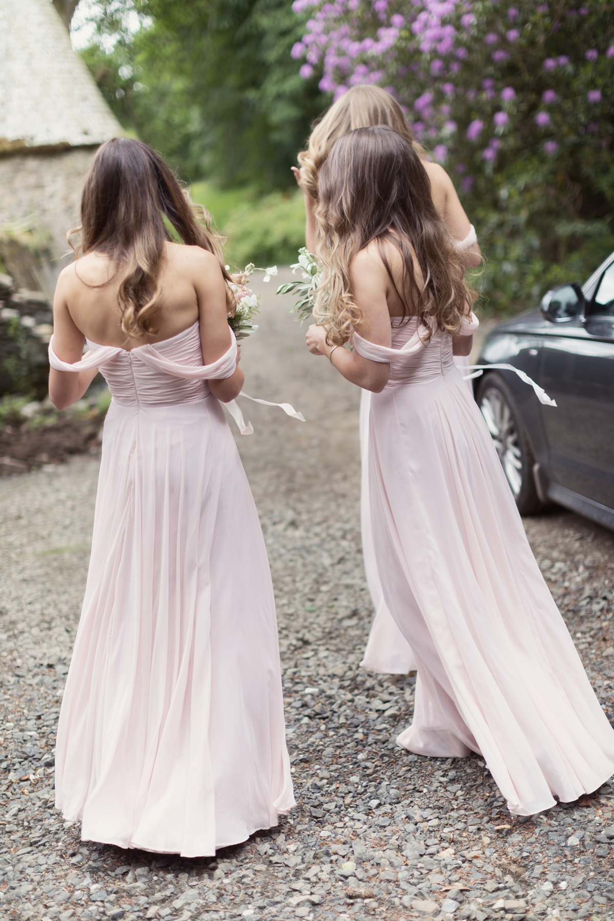 22 A Galia Lahav gown and accents of marble and gold for a scottish castle wedding