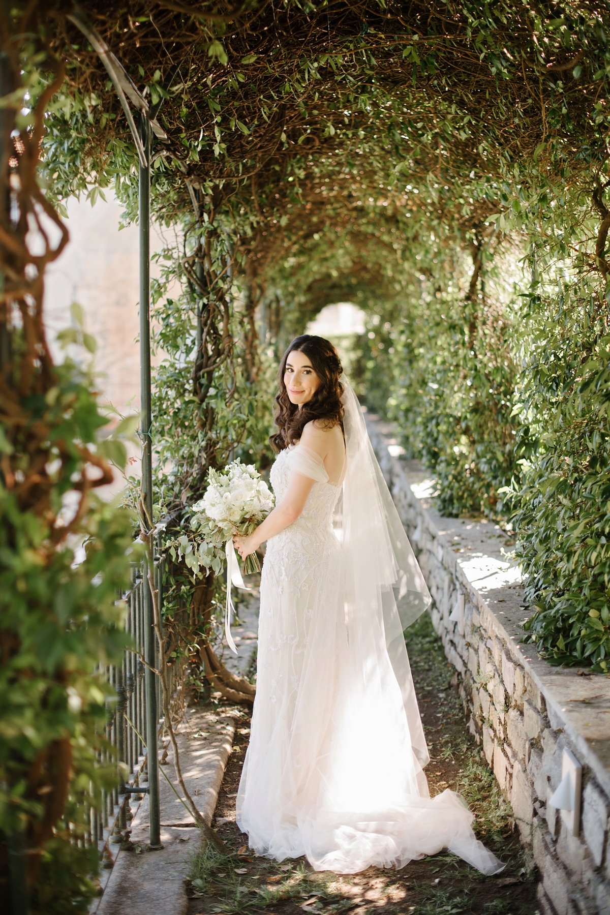 33 A Monique Lhuillier gown for a romantic summer villa wedding on Lake Como in Italy