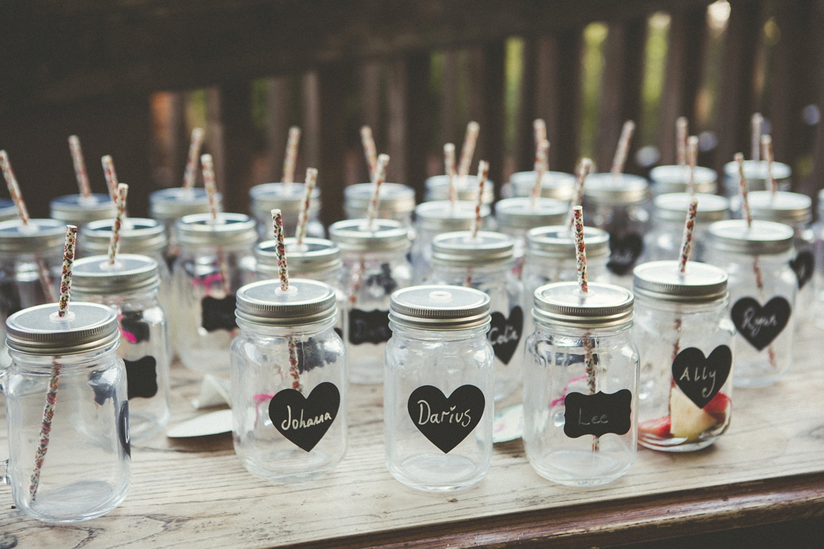 38 A colourful woodland wedding