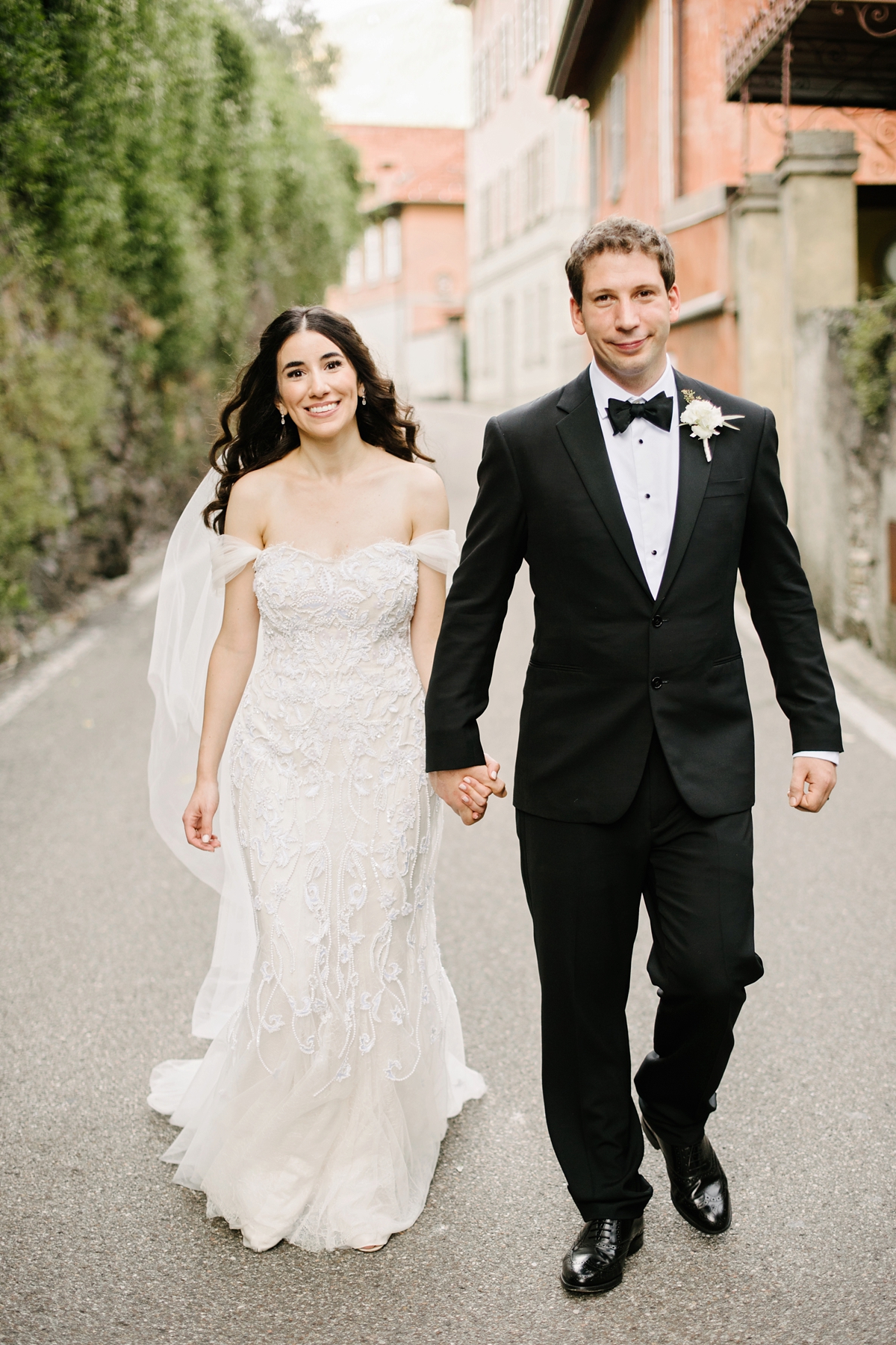 42 A Monique Lhuillier gown for a romantic summer villa wedding on Lake Como in Italy
