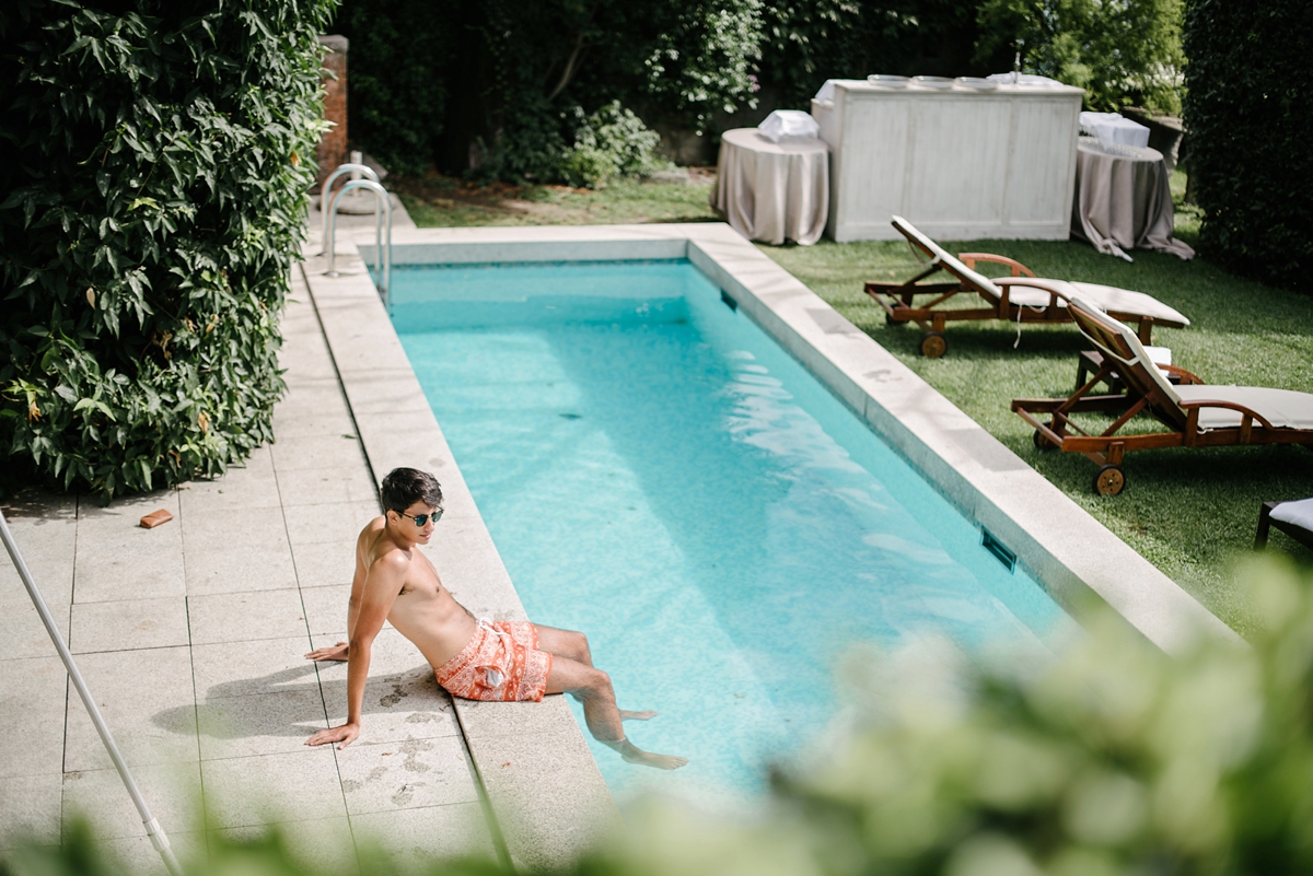 6 A Monique Lhuillier gown for a romantic summer villa wedding on Lake Como in Italy