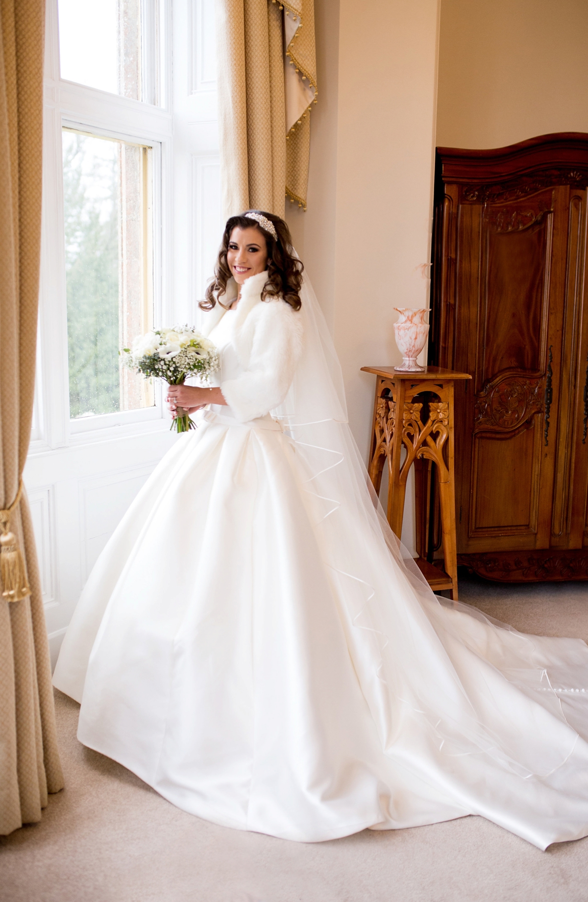 7 A Pronovias gown for a beautiful blue wedding
