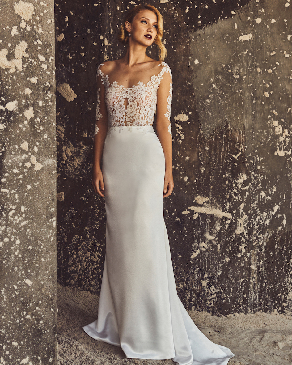 Elbeth Gillis D4017 Ellen Front - Elbeth Gillis - Luxuriously handcrafted couture wedding dresses, creating soft, feminine modern bridal wear Elbeth Gillis D4017 Ellen Front