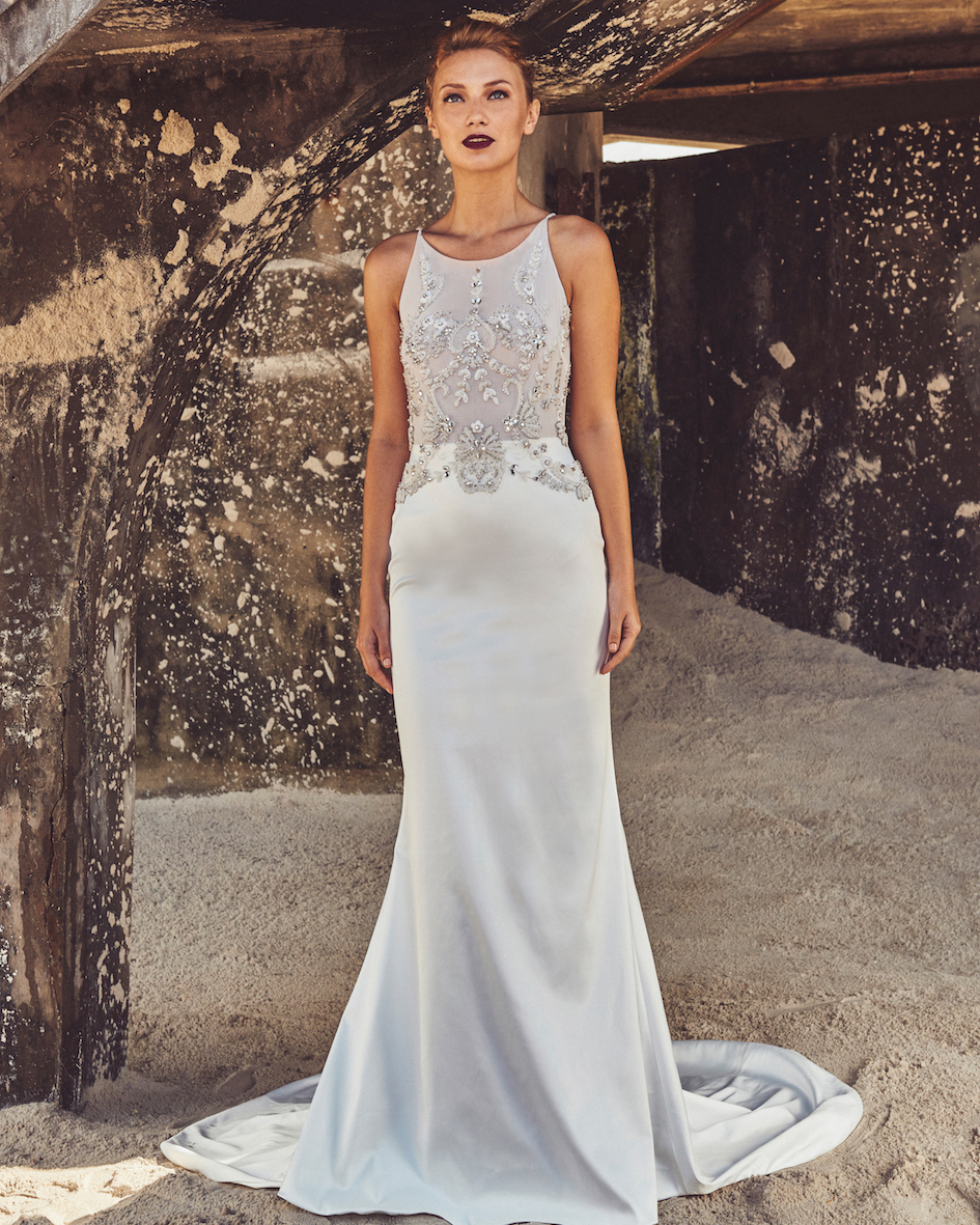 Elbeth Gillis D7017 Fiona Front - Elbeth Gillis - Luxuriously handcrafted couture wedding dresses, creating soft, feminine modern bridal wear Elbeth Gillis D7017 Fiona Front