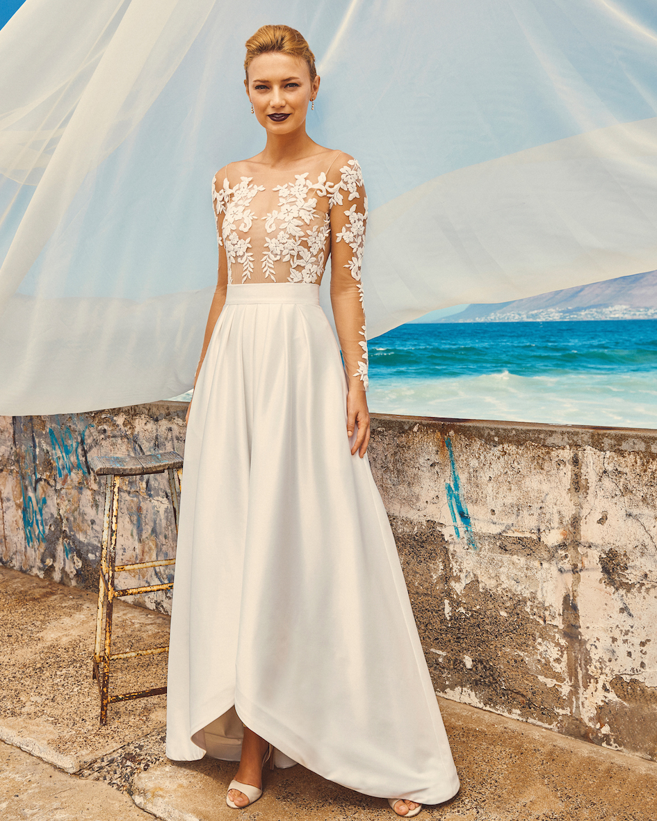 Elbeth Gillis T3017 Tara SK7517 Harper Front - Elbeth Gillis - Luxuriously handcrafted couture wedding dresses, creating soft, feminine modern bridal wear Elbeth Gillis T3017 Tara SK7517 Harper Front