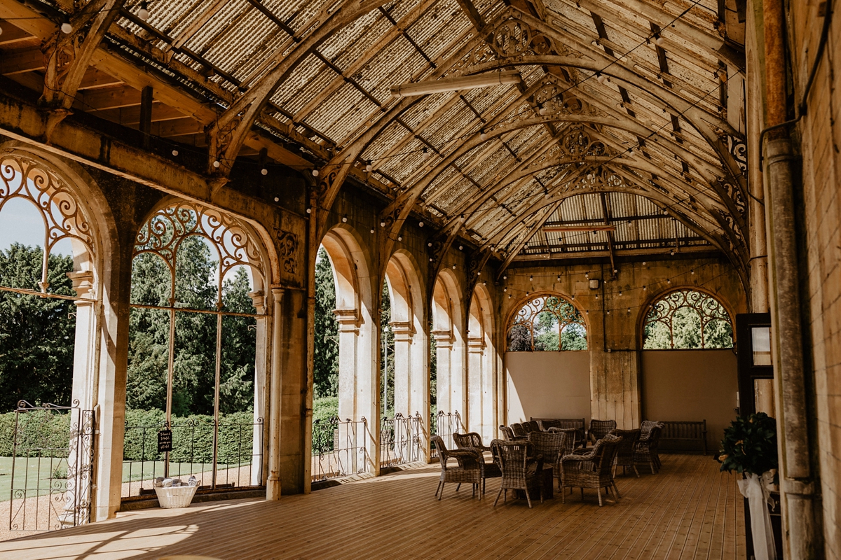 05 Jenny Packham glamour for a country house wedding at Grittleton House. Photography by Benjamin Stuart Wheeler