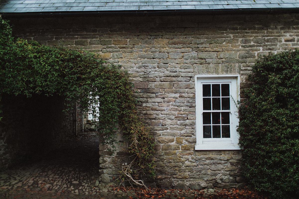 1 Serene and enchanting Autumnal bridal fairytale