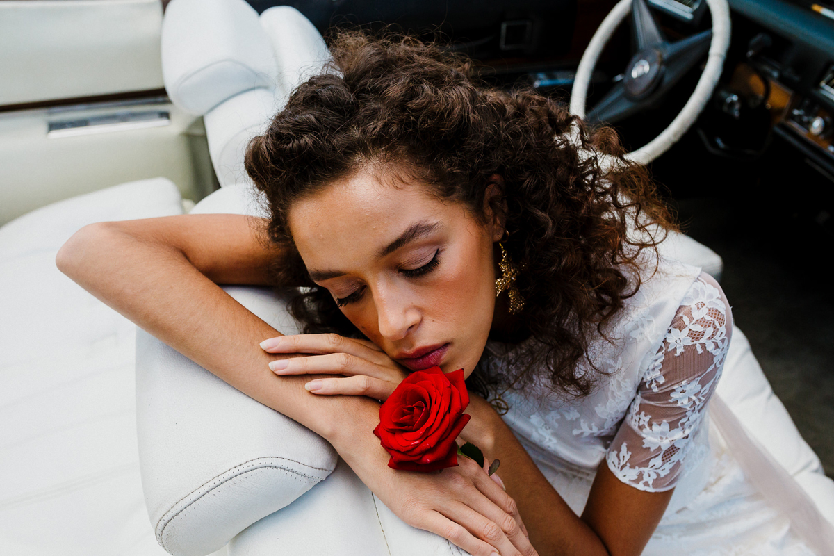 11 A modern day Baz Luhrmann inspired Romeo Juliet wedding editorial by The Wedding Enthusiast