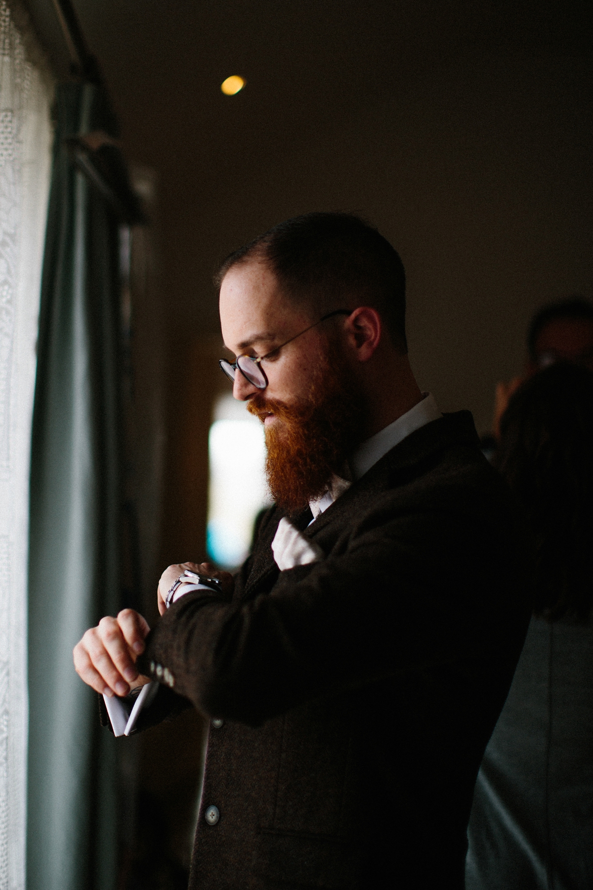 11 An Anna Campbell gown for a windswept wedding at Crear in Scotland