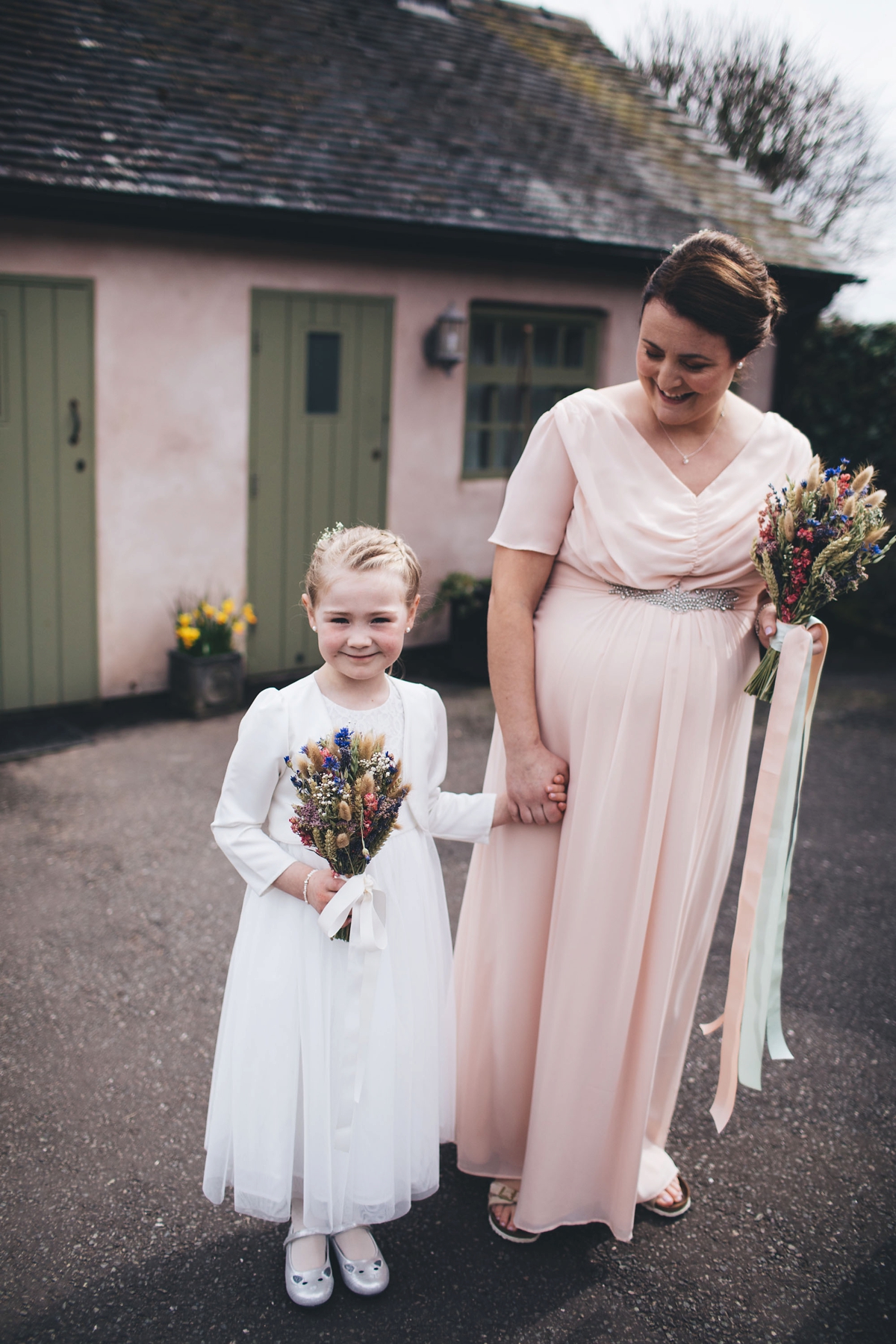 13 A Lambert Creations dress and dried flowers for a rustic barn wedding and online dating love story