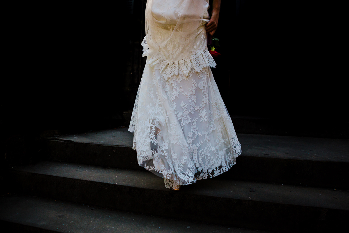13 A modern day Baz Luhrmann inspired Romeo Juliet wedding editorial by The Wedding Enthusiast