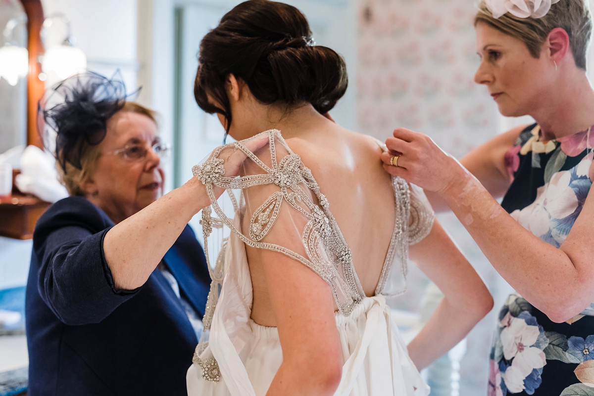 13 An Anna Campbell gown for a countryhouse wedding filled with a speakeasy vibe. Images by Su Ann Simon