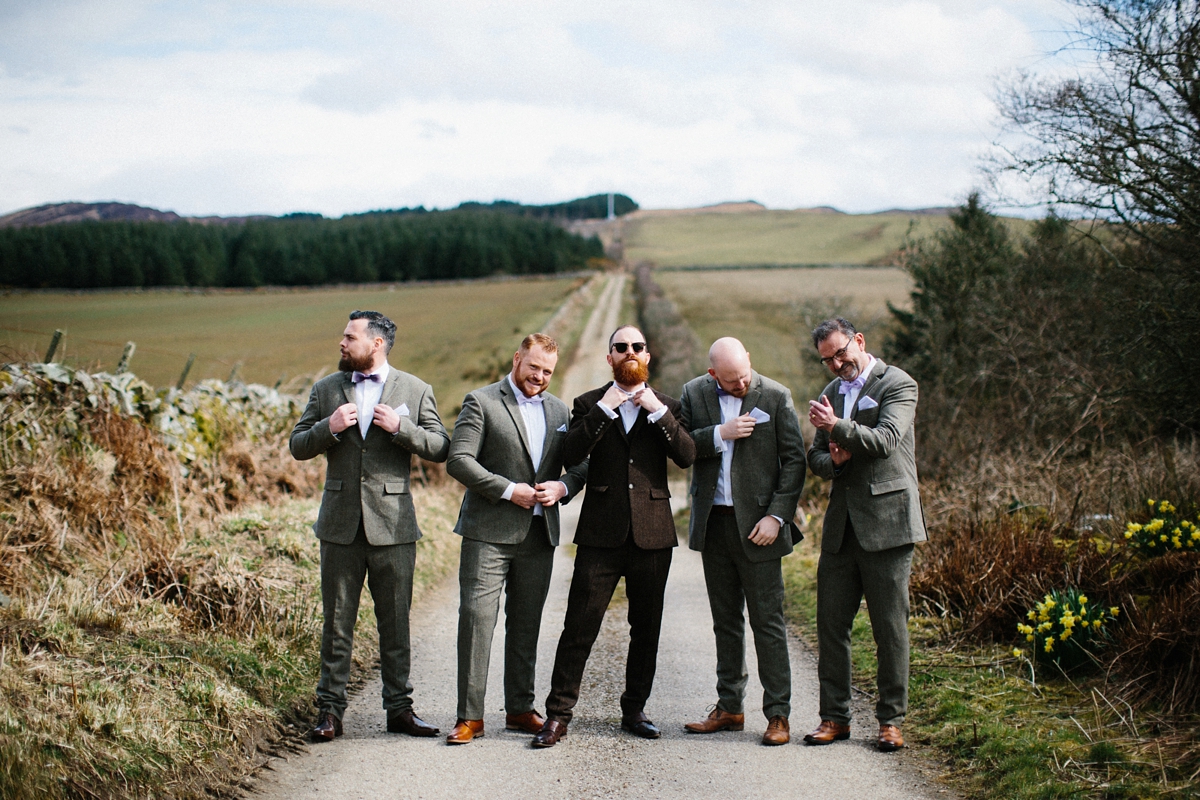 14 An Anna Campbell gown for a windswept wedding at Crear in Scotland