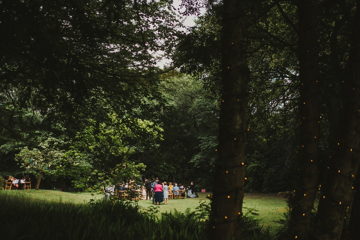 15 A Jenny Packham gown for a DIY wedding in the country