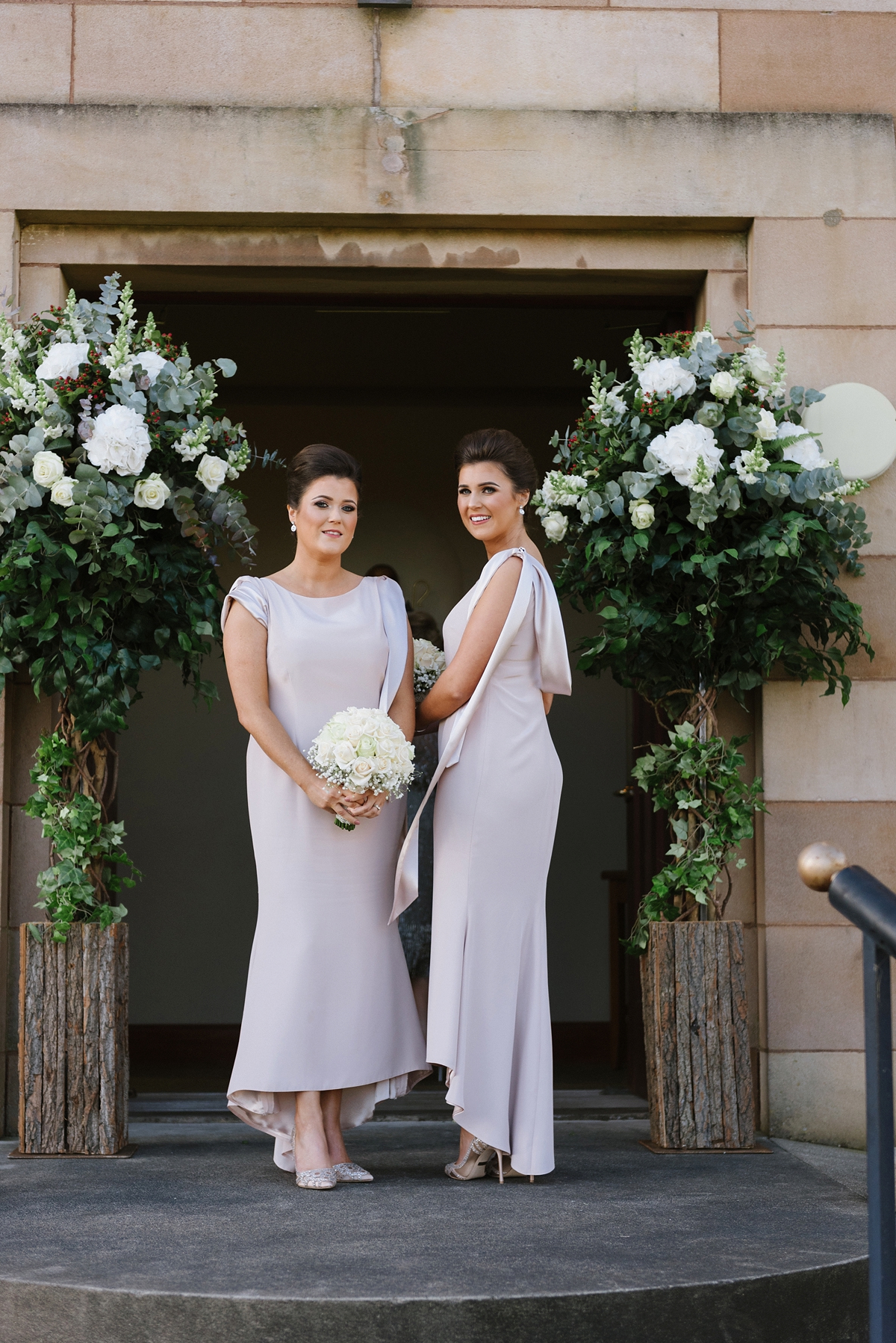 16 A Badgley Mischka Dress for a Timeless Irish Castle wedding