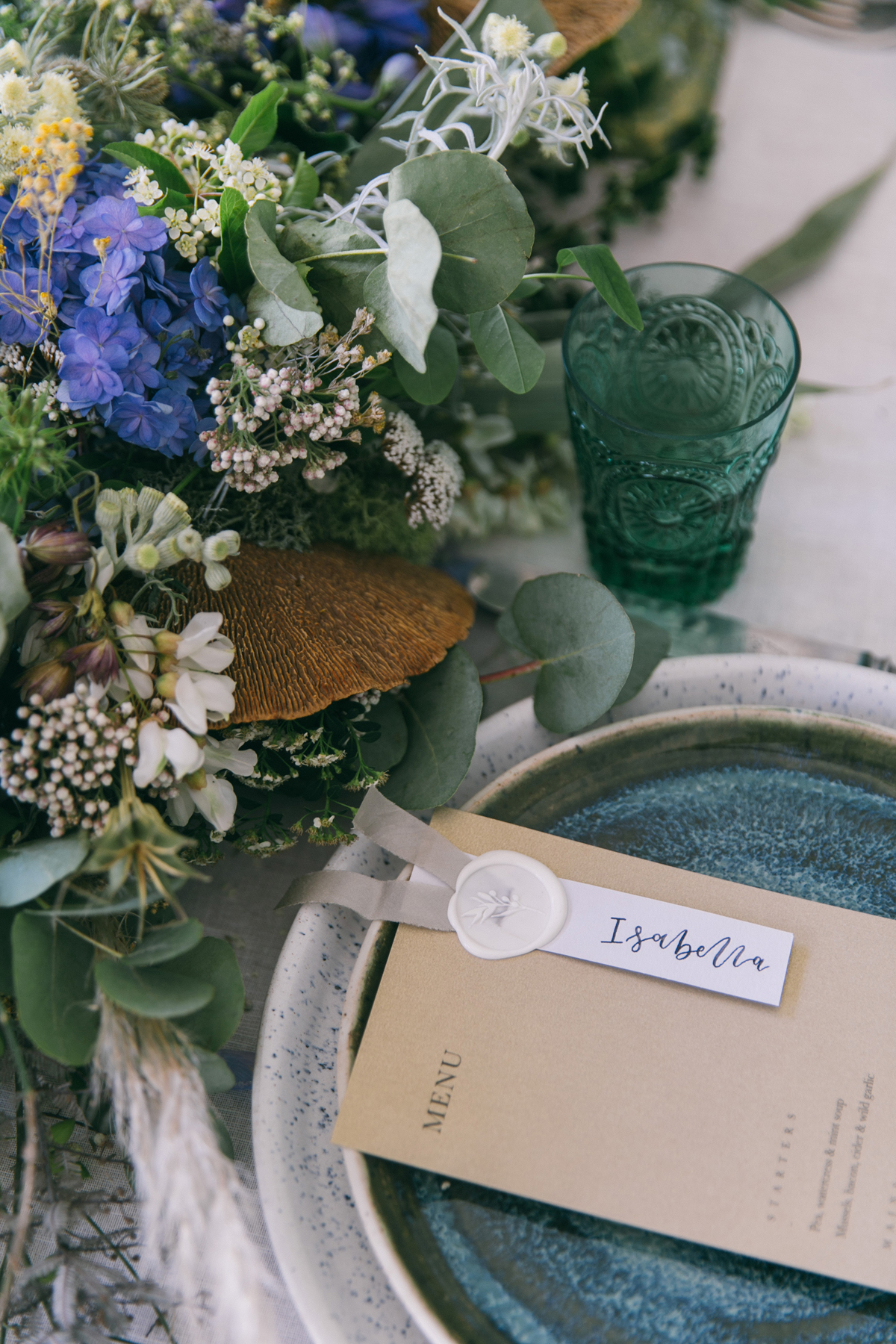 16 Seashore and coastal inspired wedding table setting ideas by stylist Nancy Straughan