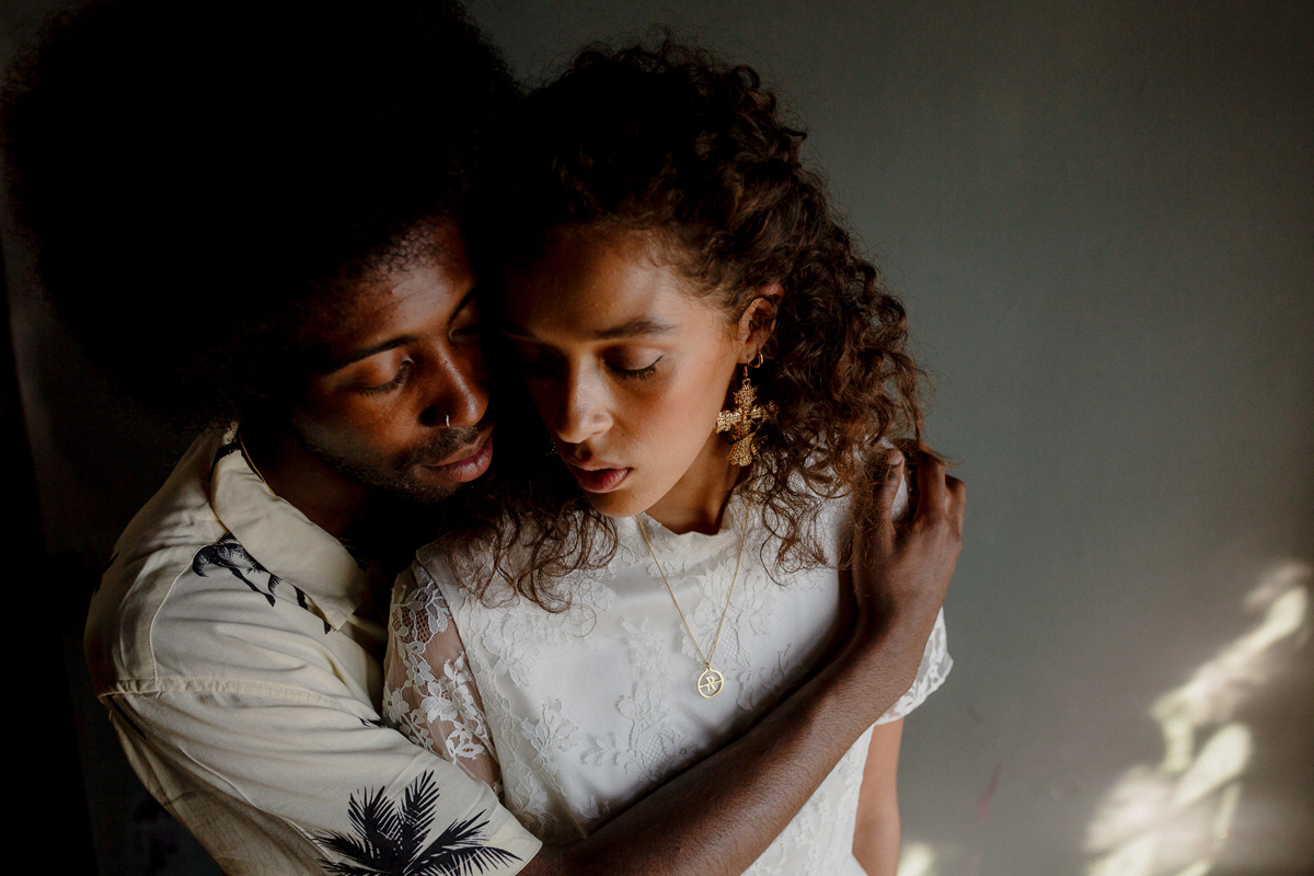 18 A modern day Baz Luhrmann inspired Romeo Juliet wedding editorial by The Wedding Enthusiast