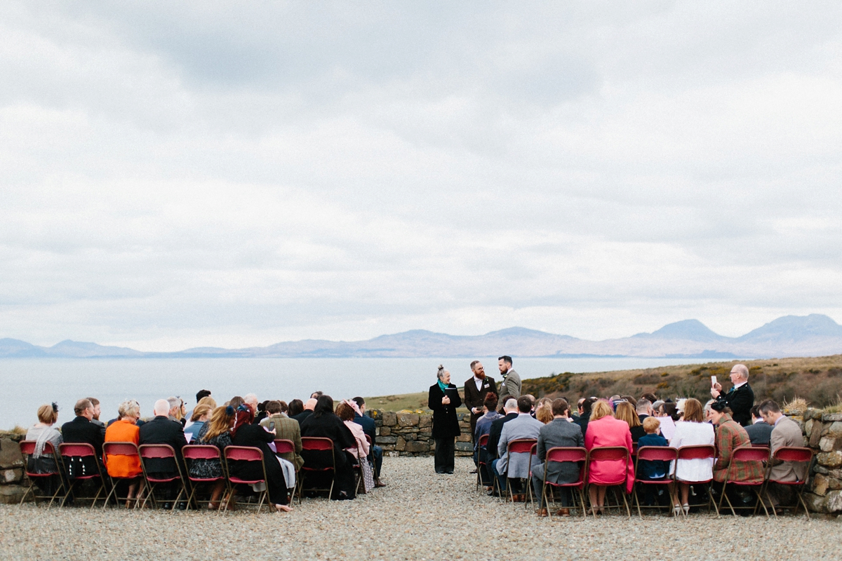 19 An Anna Campbell gown for a windswept wedding at Crear in Scotland