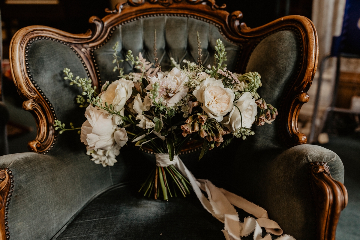 19 Jenny Packham glamour for a country house wedding at Grittleton House. Photography by Benjamin Stuart Wheeler