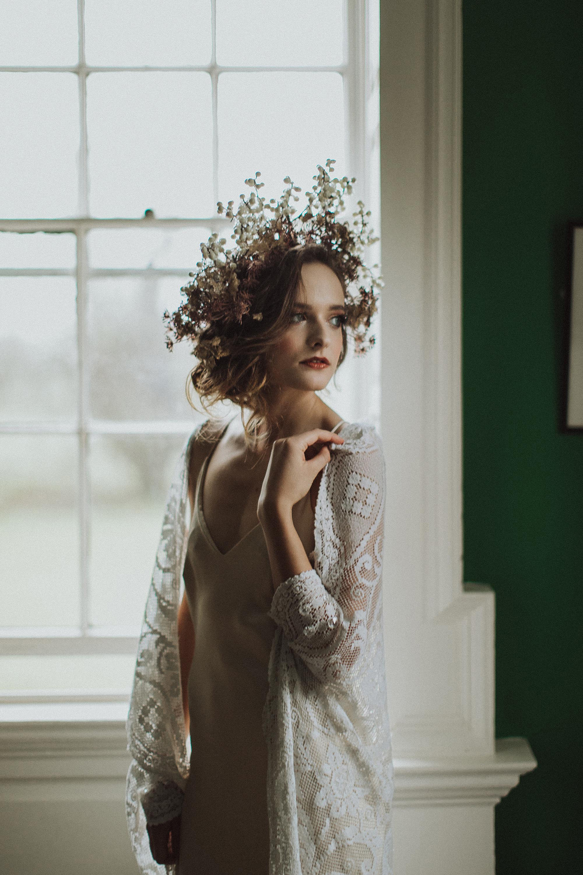 22 Serene and enchanting Autumnal bridal fairytale