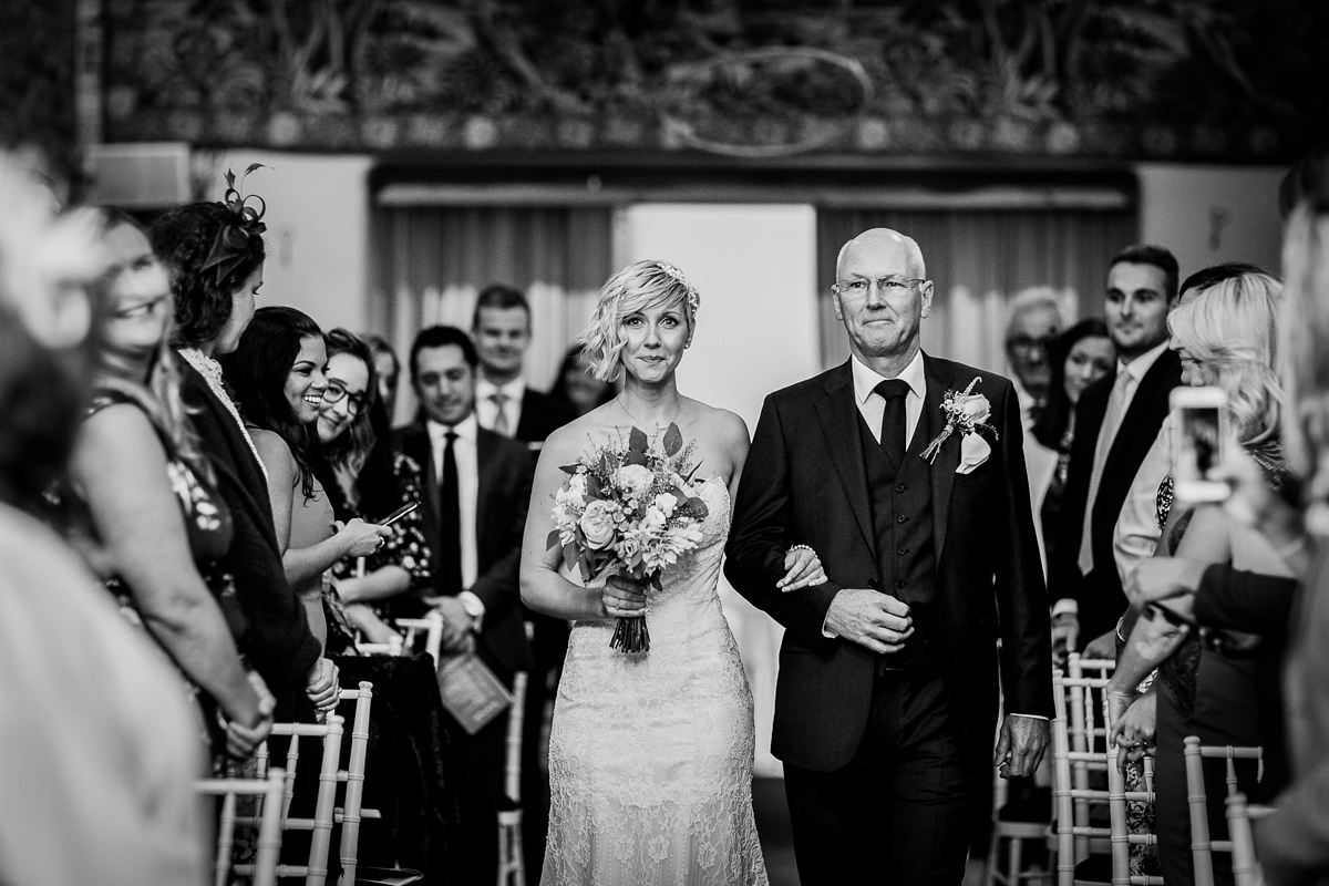 24 An Essence of Australia gown for an Oxfordshire barn wedding - An Essense of Australia Gown for a Bride with Short Hair and her Rustic Oxfordshire Barn Wedding 24 An Essence of Australia gown for an Oxfordshire barn wedding