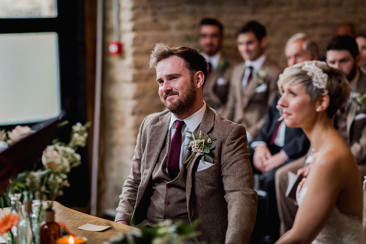 25 An Essence of Australia gown for an Oxfordshire barn wedding - An Essense of Australia Gown for a Bride with Short Hair and her Rustic Oxfordshire Barn Wedding 25 An Essence of Australia gown for an Oxfordshire barn wedding